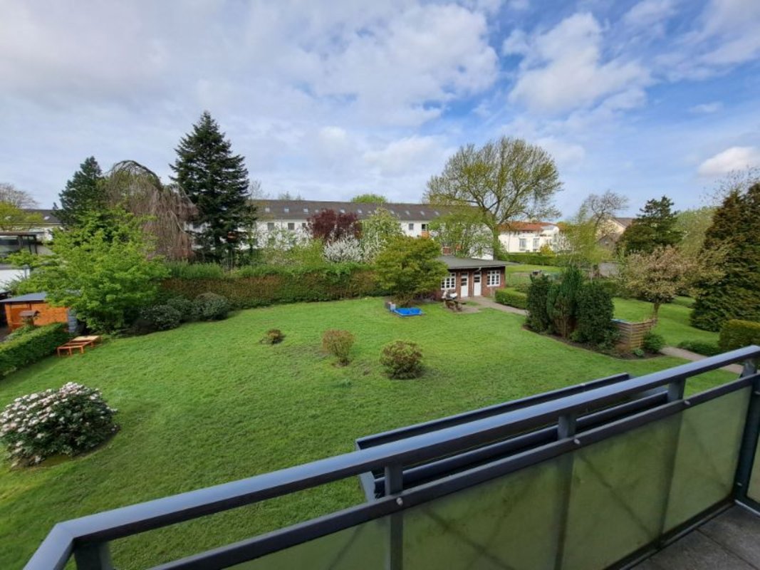 Renovierte 3-Zimmer-Wohnung mit Balkon in Bremerhaven-Lehe!