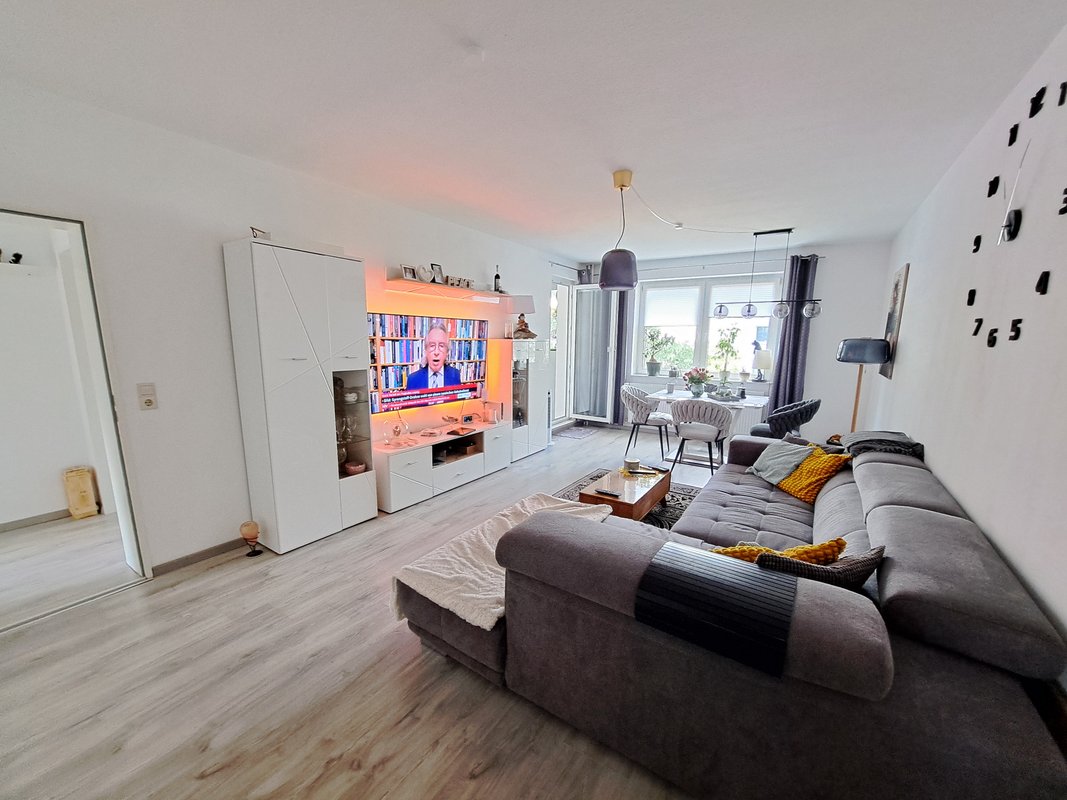 Für Senioren! Mit Aufzug! 3-Zimmer-Wohnung mit Wintergarten und ebenerdiger Dusche in Bremerhaven Lehe!