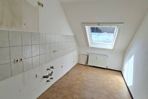 2-Zimmer-Wohnung mit Dusche und Badewanne in Bremerhaven-Lehe!