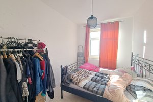 Kleine 4-Zimmer-Wohnung mit Balkon in Bremerhaven-Geestemünde