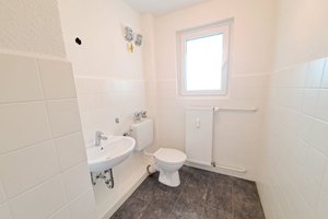 Helle 3-Zimmer-Wohnung in Bremerhaven mit Badewanne und Balkon!