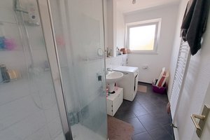 Modernisierte 3-Zimmer-Wohnung mit Blick ins Grüne in Bremerhaven-Lehe