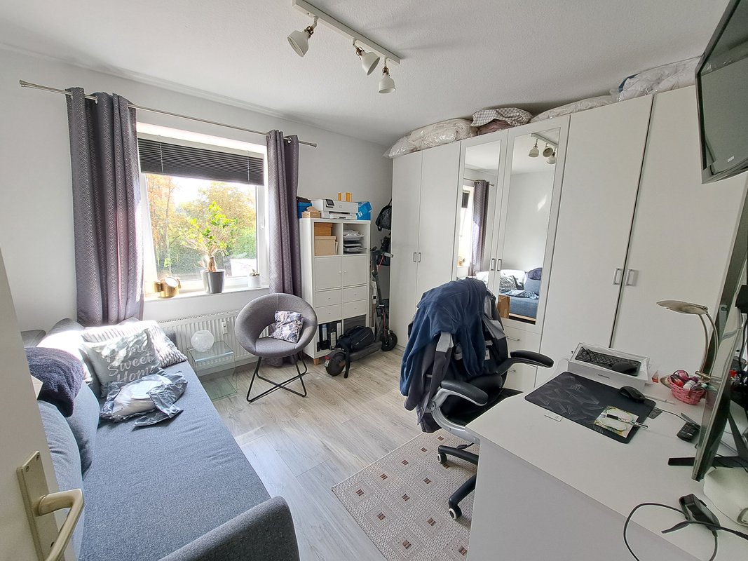 Für Senioren! Mit Aufzug! 3-Zimmer-Wohnung mit Wintergarten und ebenerdiger Dusche in Bremerhaven Lehe!