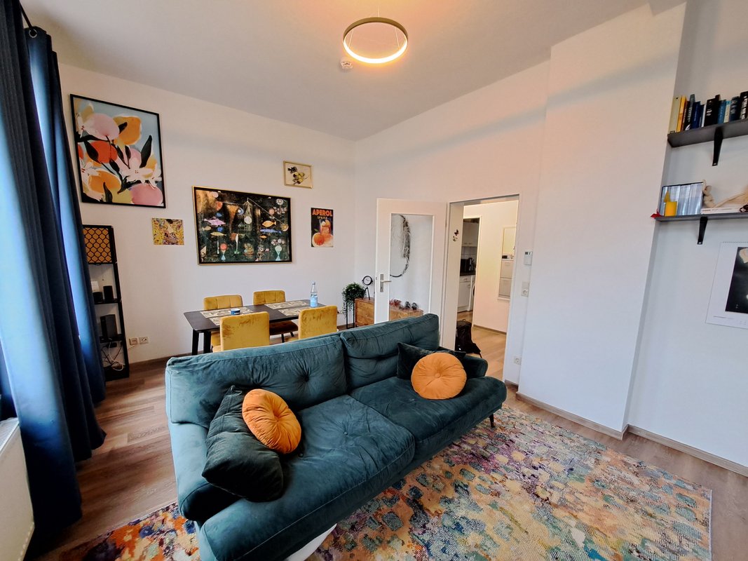 Renovierte 3-Zimmer-Wohnung mit Balkon und Dusche inkl. Altbaucharme in Bremerhaven-Lehe!