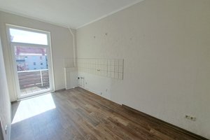 Kleine, gepflegte 2-Zimmer-Wohnung mit Balkon in Bremerhaven-Geestemünde