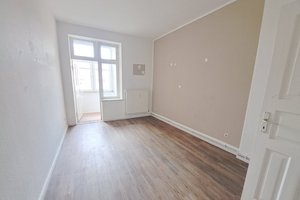 Große 3-Zimmer-Wohnung mit Balkon in Bremerhaven-Lehe!