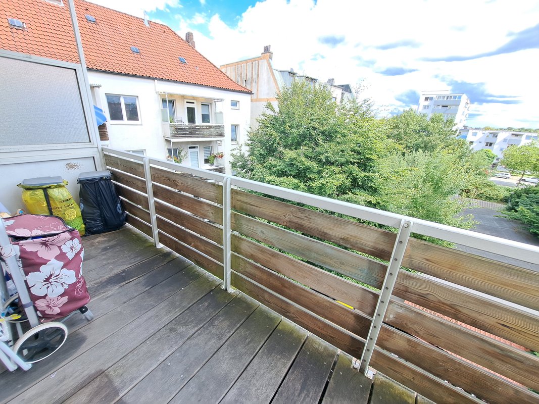 Mit Balkon! 3-Zimmer-Wohnung mit Badewanne in Bremerhaven