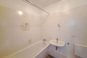 3-Zimmer-Wohnung mit Duschbad und 2 Balkonen in Bremerhaven