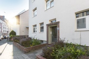 Große 3-Zimmer-Wohnung mit Balkon in Bremerhaven-Geestemünde!