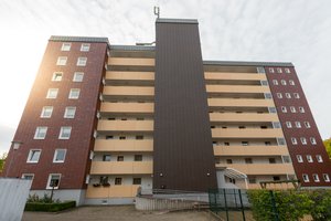 2-Zimmer-Wohnung mit Fahrstuhl und toller Aussicht in Bremerhaven-Lehe!
