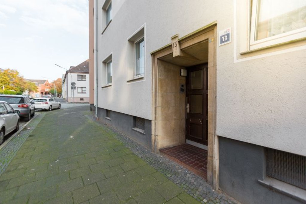 2-Zimmer-Wohnung mit Badewanne im 1. OG in Bremerhaven-Lehe!