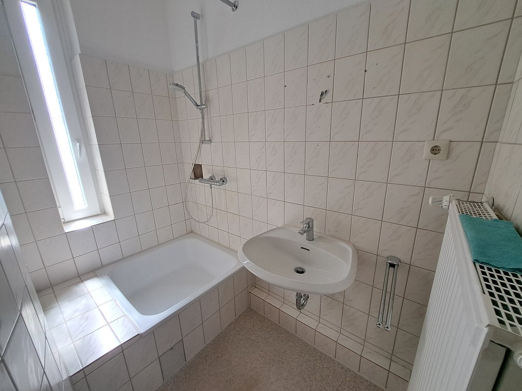 Kleine, gepflegte 2-Zimmer-Wohnung mit Balkon in Bremerhaven-Geestemünde