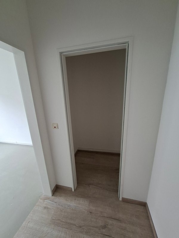 Modernisierte 3-Zimmer-Wohnung mit Balkon in Bremerhaven-Geestemünde!