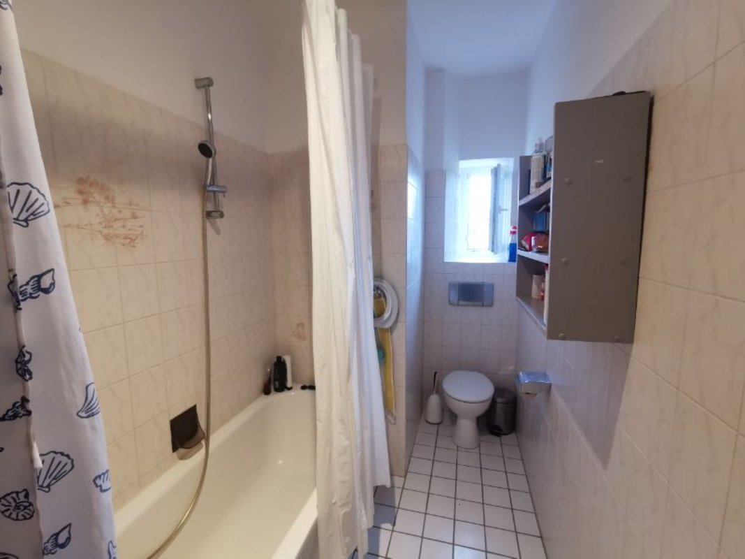 Große 3-Zimmer-Wohnung mit Balkon und Wannenbad in Bremerhaven!