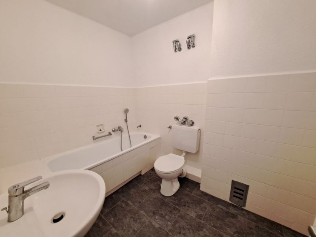 Helle 3-Zimmer-Wohnung in Bremerhaven mit Badewanne und Balkon!