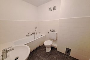 Helle 3-Zimmer-Wohnung in Bremerhaven mit Badewanne und Balkon!