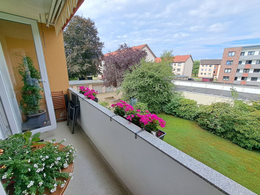 2-Zimmer-Wohnung mit zwei Balkonen in Bremerhaven-Geestemünde Süd