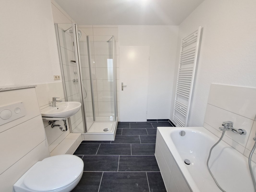 Frisch modernisierte 3 1/2-Zimmer-Wohnung mit Balkon in Bremerhaven-Lehe!