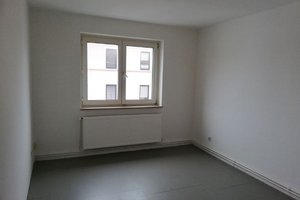 Renovierte 2-Zimmer-Wohnung mit Balkon in Bremerhaven-Geestemünde