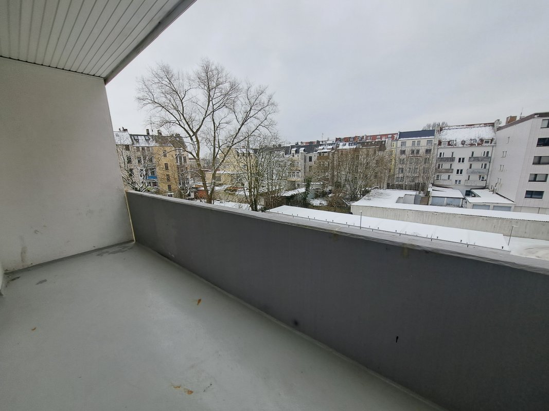 Frisch modernisierte 3 1/2-Zimmer-Wohnung mit Balkon in Bremerhaven-Lehe!