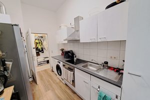 Renovierte 3-Zimmer-Wohnung mit Balkon und Dusche inkl. Altbaucharme in Bremerhaven-Lehe!