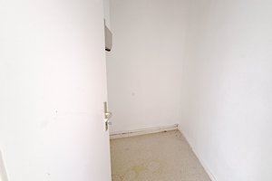 Große 4-Zimmer-Wohnung mit Balkon in Bremerhaven-Lehe!