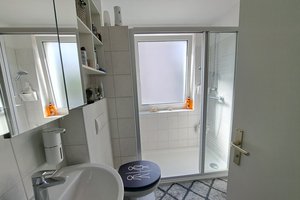 Für Senioren! Mit Aufzug! 3-Zimmer-Wohnung mit Wintergarten und ebenerdiger Dusche in Bremerhaven Lehe!