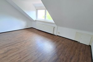 2-Zimmer-Wohnung mit Dusche und Badewanne in Bremerhaven-Lehe!