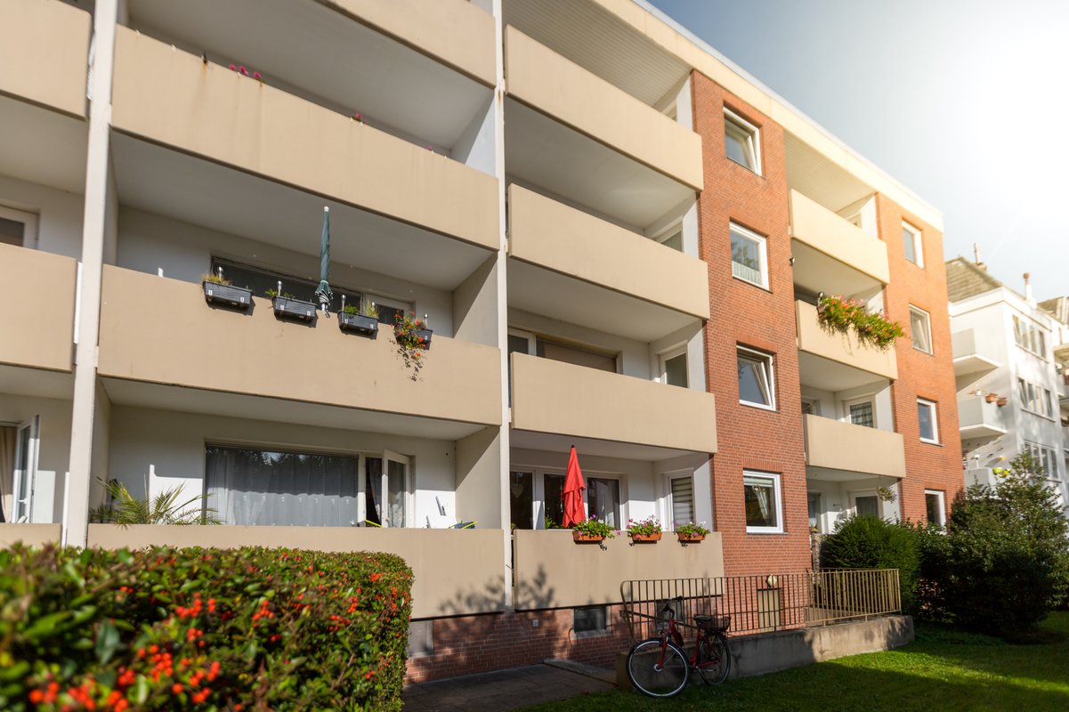 Frisch modernisierte 3 1/2-Zimmer-Wohnung mit Balkon in Bremerhaven-Lehe!