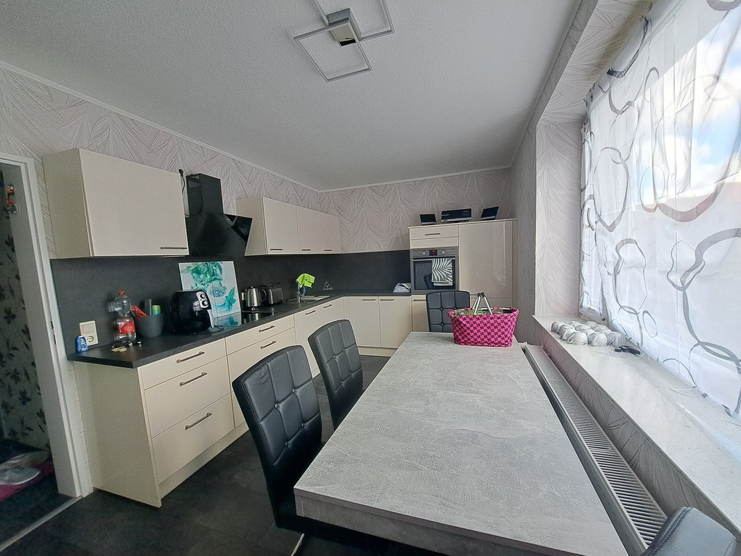 2-Zimmer-Wohnung Hochparterre mit Balkon in Bremerhaven-Lehe!