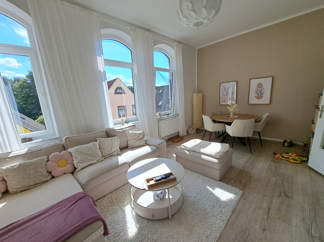 Renovierte 3-Zimmer-Wohnung mit Balkon im 1. OG in Bremerhaven-Lehe!