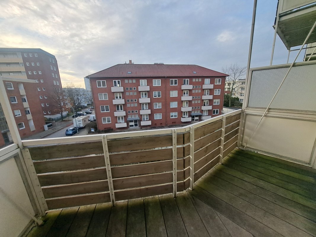 Frisch modernisierte 3-Zimmer-Wohnung mit Balkon in Bremerhaven!