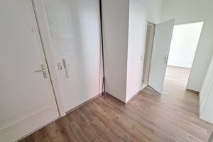 Kleine, gepflegte 2-Zimmer-Wohnung mit Balkon in Bremerhaven-Geestemünde