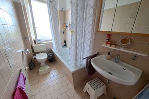 Mit Balkon! 3-Zimmer-Wohnung mit Badewanne in Bremerhaven