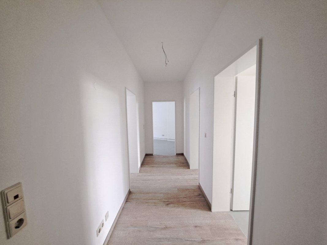 Frisch modernisierte 3-Zimmer-Wohnung mit Balkon in Bremerhaven!