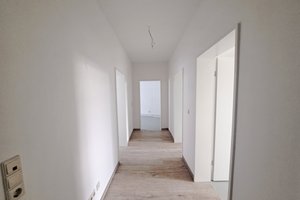Frisch modernisierte 3-Zimmer-Wohnung mit Balkon in Bremerhaven!