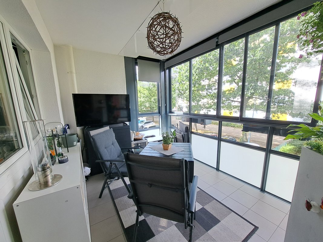 Für Senioren! Mit Aufzug! 3-Zimmer-Wohnung mit Wintergarten und ebenerdiger Dusche in Bremerhaven Lehe!