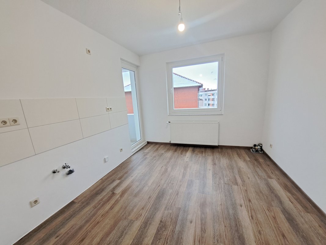 Frisch modernisierte 3 1/2-Zimmer-Wohnung mit Balkon in Bremerhaven-Lehe!