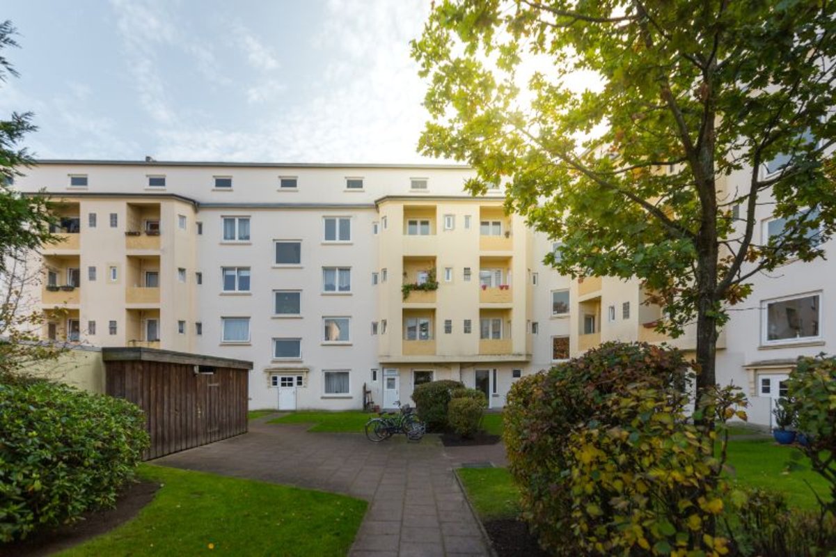 Große 3-Zimmer-Wohnung mit Balkon und Wannenbad in Bremerhaven!