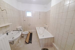 Frisch renoviert! Zentral gelegene 2-Zimmer-Wohnung in Bremerhaven-Geestemünde!