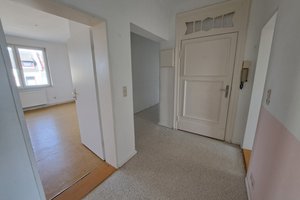 Große 4-Zimmer-Wohnung mit Balkon in Bremerhaven-Lehe!