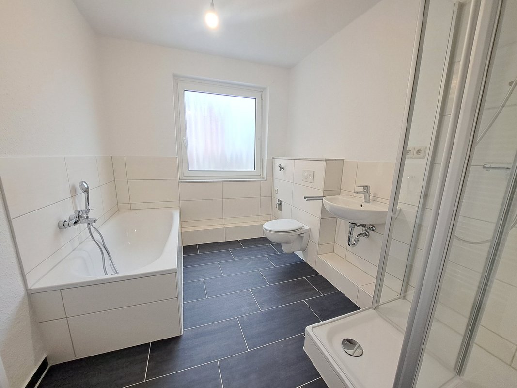 Frisch modernisierte 3 1/2-Zimmer-Wohnung mit Balkon in Bremerhaven-Lehe!