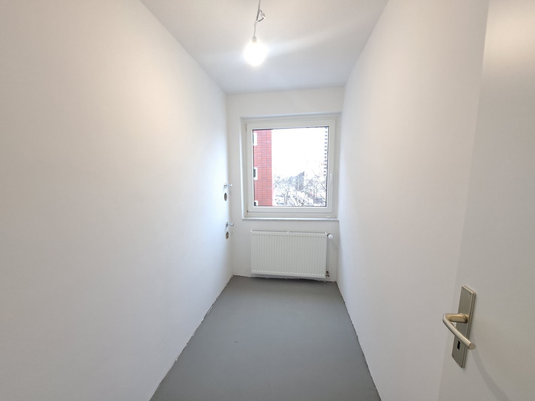 Frisch modernisierte 3 1/2-Zimmer-Wohnung mit Balkon in Bremerhaven-Lehe!