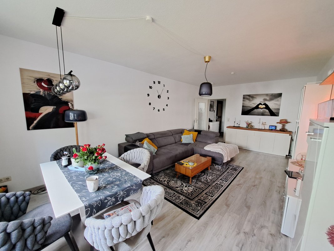 Für Senioren! Mit Aufzug! 3-Zimmer-Wohnung mit Wintergarten und ebenerdiger Dusche in Bremerhaven Lehe!