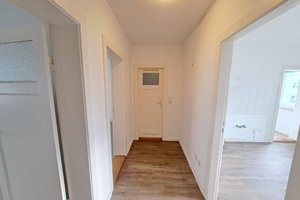 Günstige 2-Zimmer-Wohnung im 1. OG in Bremerhaven-Lehe!