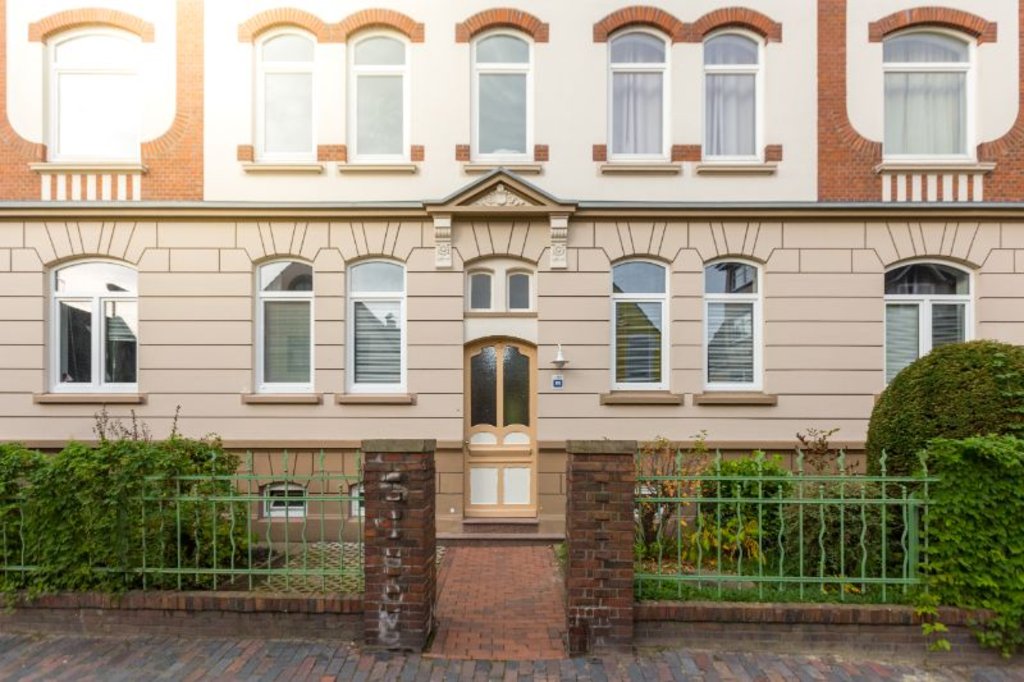 Renovierte 3-Zimmer-Wohnung mit Balkon im 1. OG in Bremerhaven-Lehe!