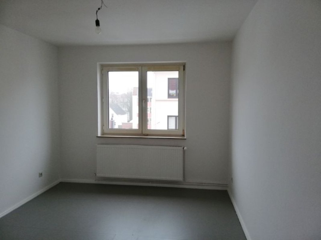 Renovierte 2-Zimmer-Wohnung mit Balkon in Bremerhaven-Geestemünde