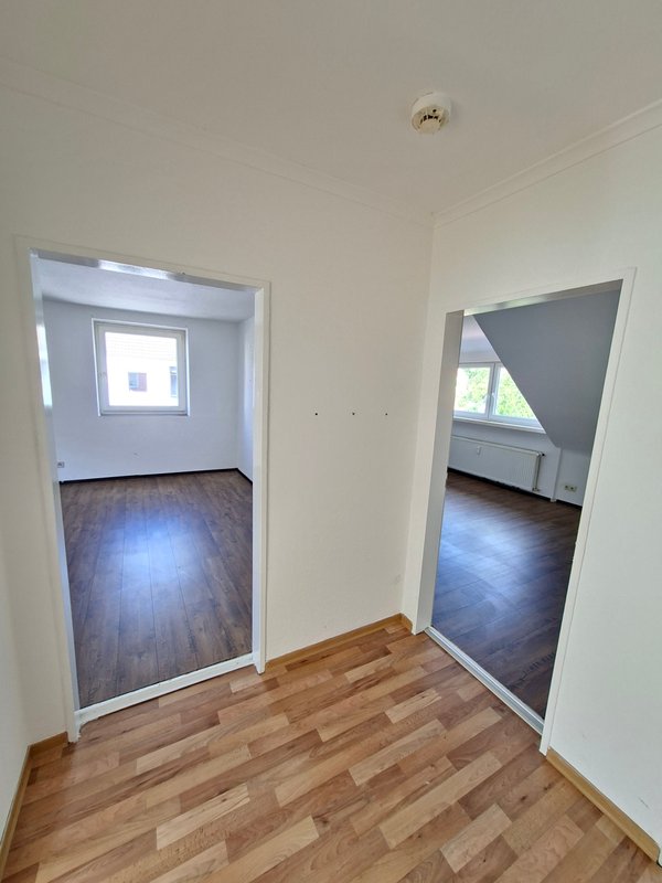 2-Zimmer-Wohnung mit Dusche und Badewanne in Bremerhaven-Lehe!