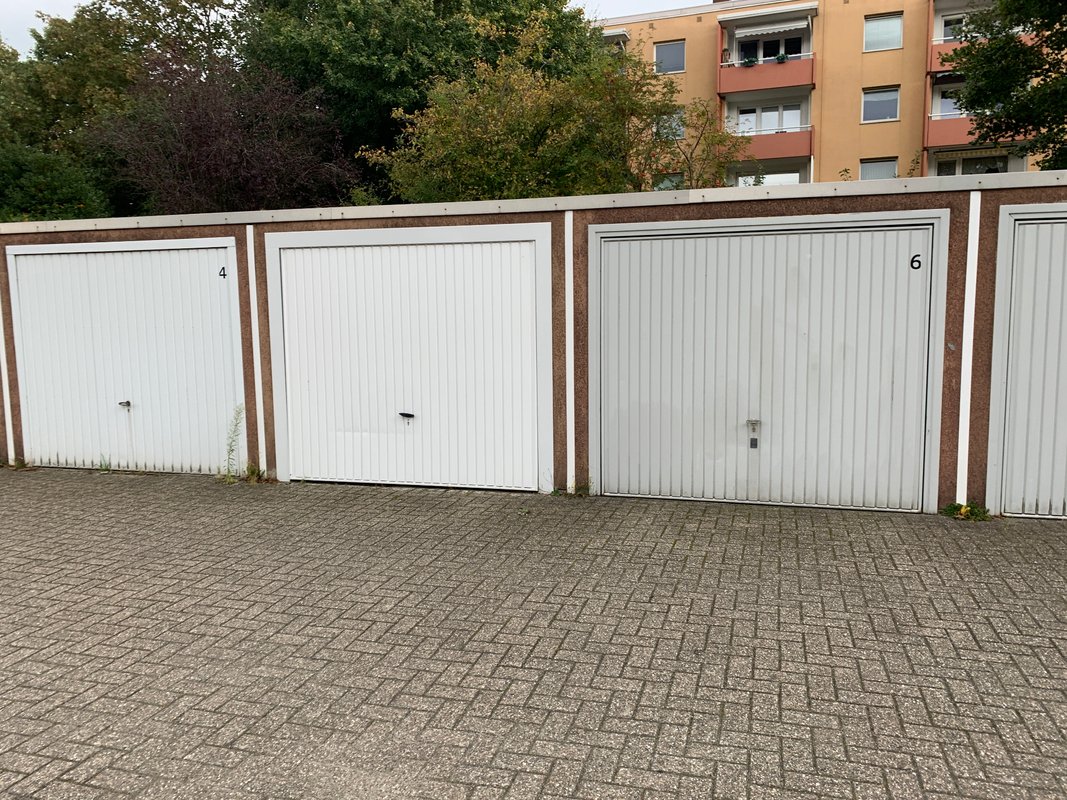 Garage Nr. 4 in der Langener Landstraße 21/23 zu vermieten!