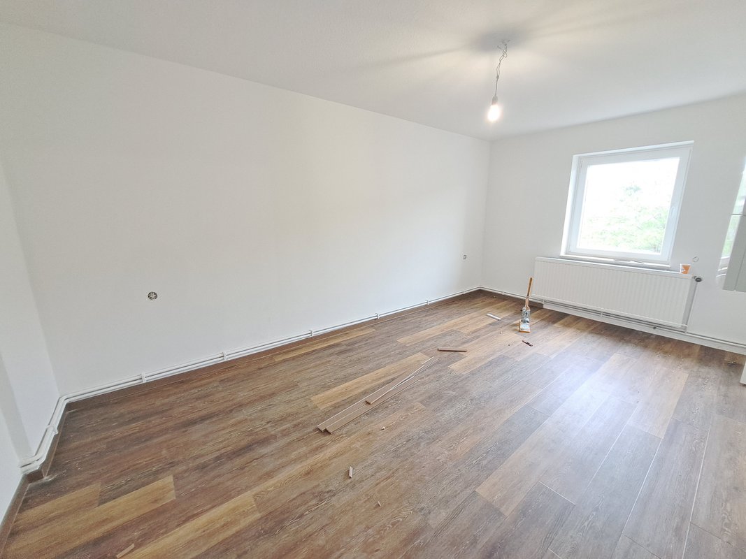 Frisch renoviert! Zentral gelegene 2-Zimmer-Wohnung in Bremerhaven-Geestemünde!
